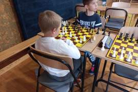rozgrywki zawodników w szachy